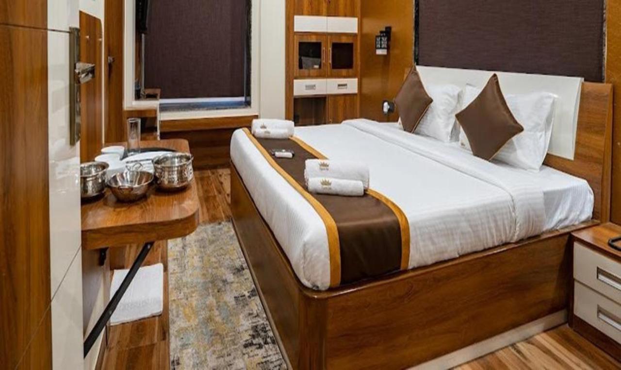 Fabhotel Prime Tiyara Inn Kolkata Bagian luar foto